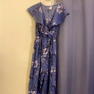 Small floral, high/ low dress. Brand: Japna